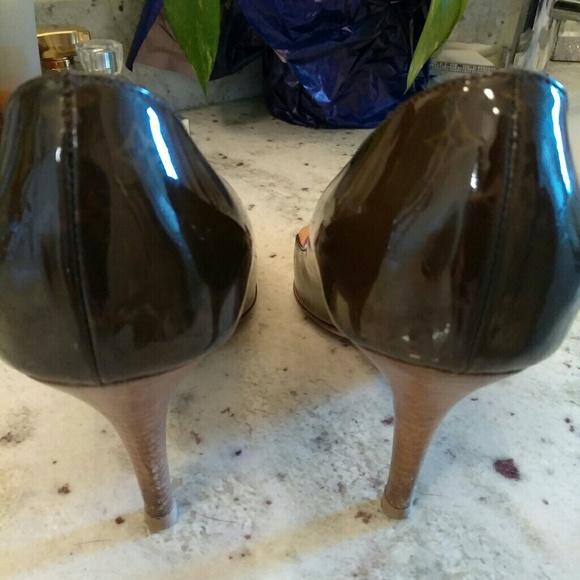 ****SOLD****Authentic Louis Vuitton Monogram Pumps - Picture 4 of 8